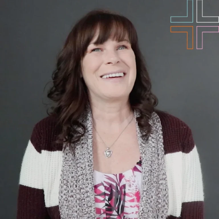 Lori Sinnot Headshot