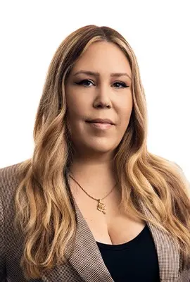 Holly Litwiniuk Headshot