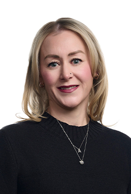 Amanda Vanin headshot 2